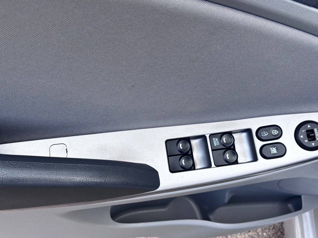 Used 2016 Hyundai Accent SE FWD image 14