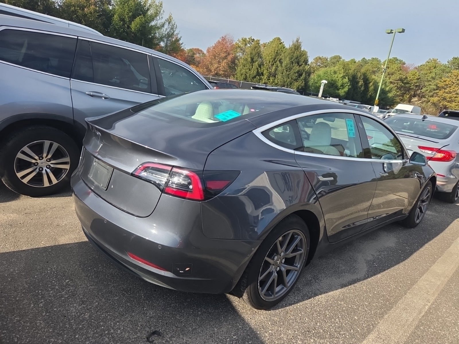 Used 2020 Tesla Model 3 Standard Range Plus image 4