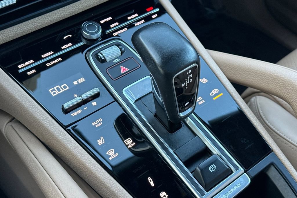 Used 2021 Porsche Cayenne Coupe image 27