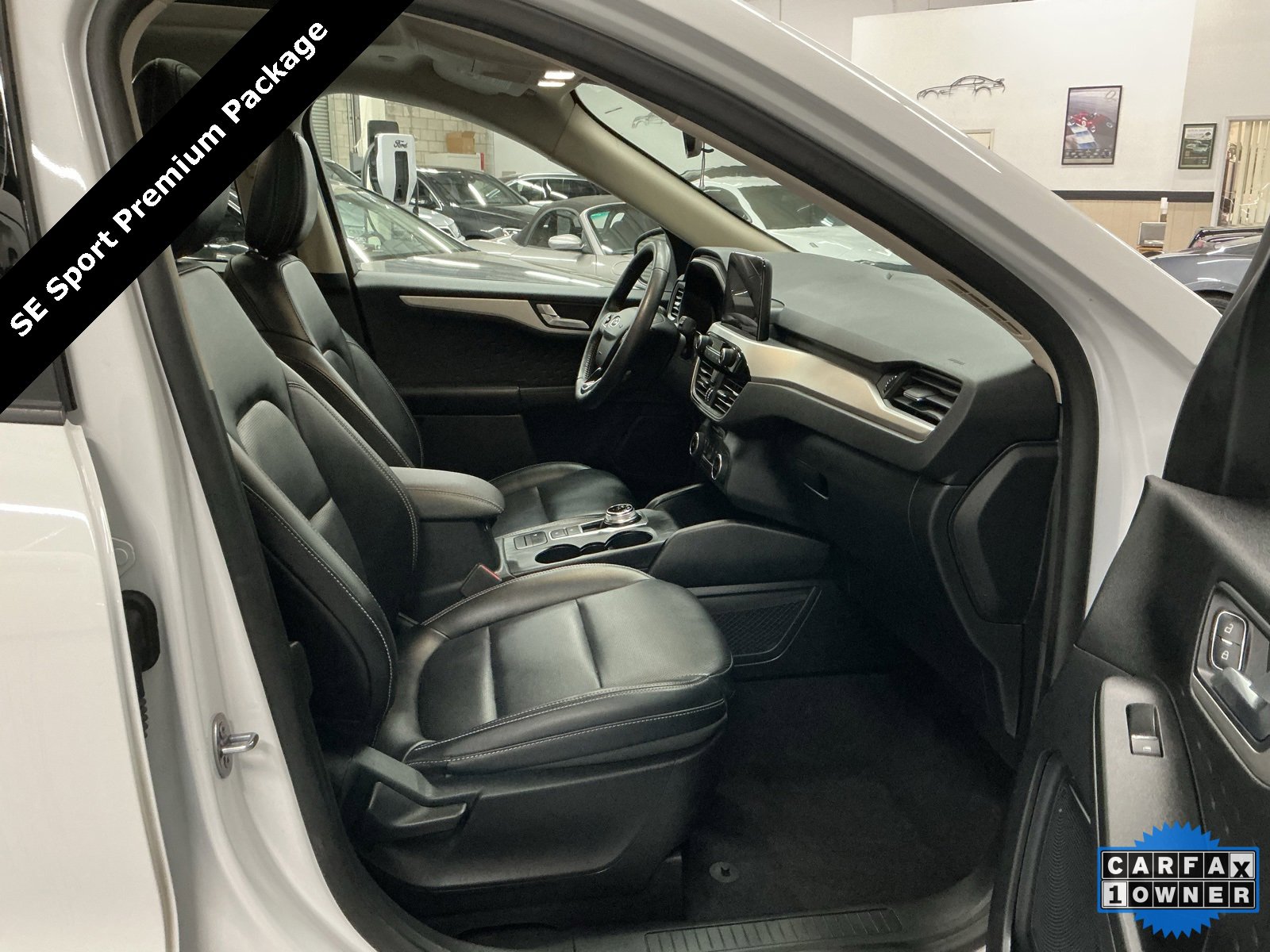 Used 2020 Ford Escape SE Sport image 13