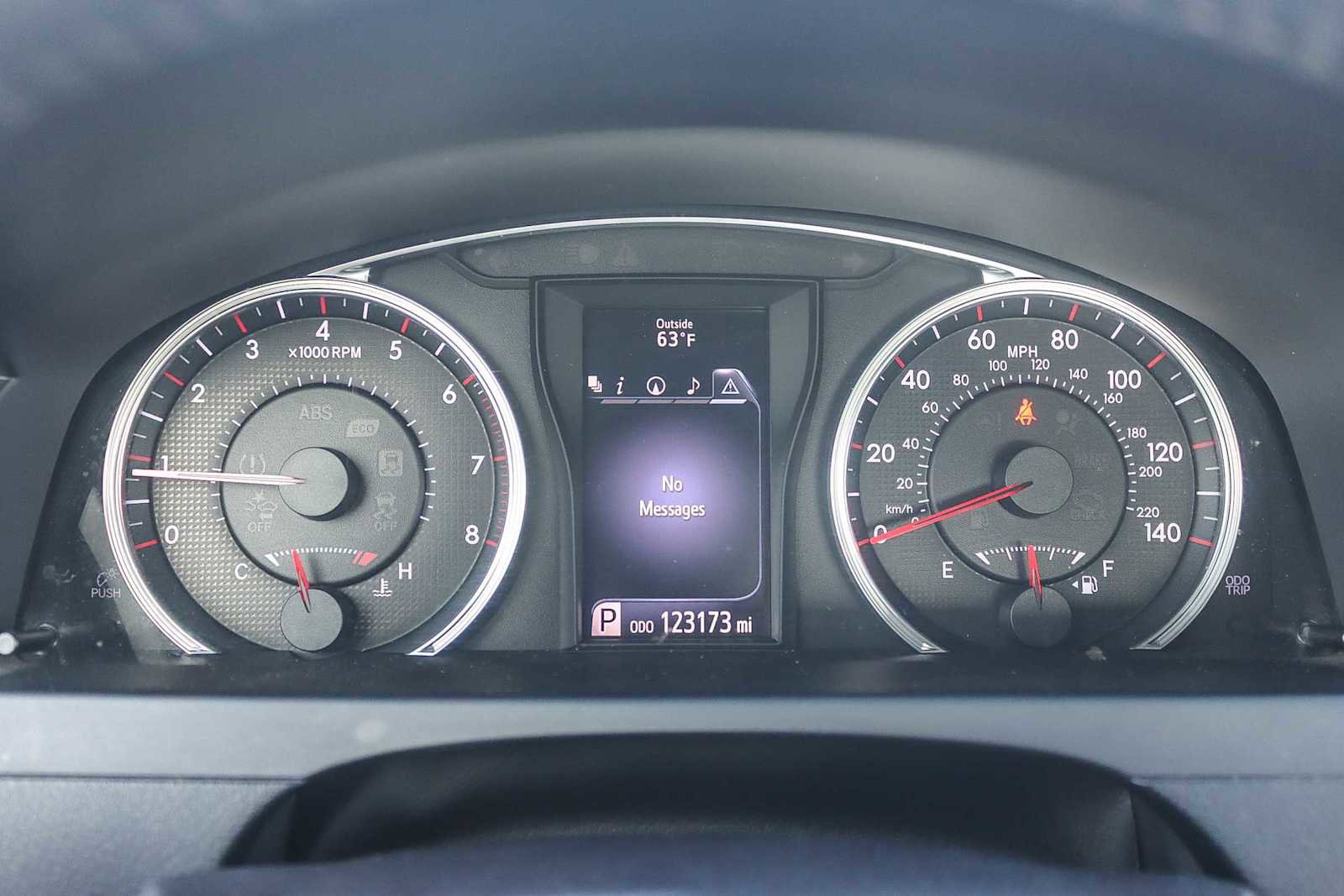 Used 2015 Toyota Camry XSE image 23