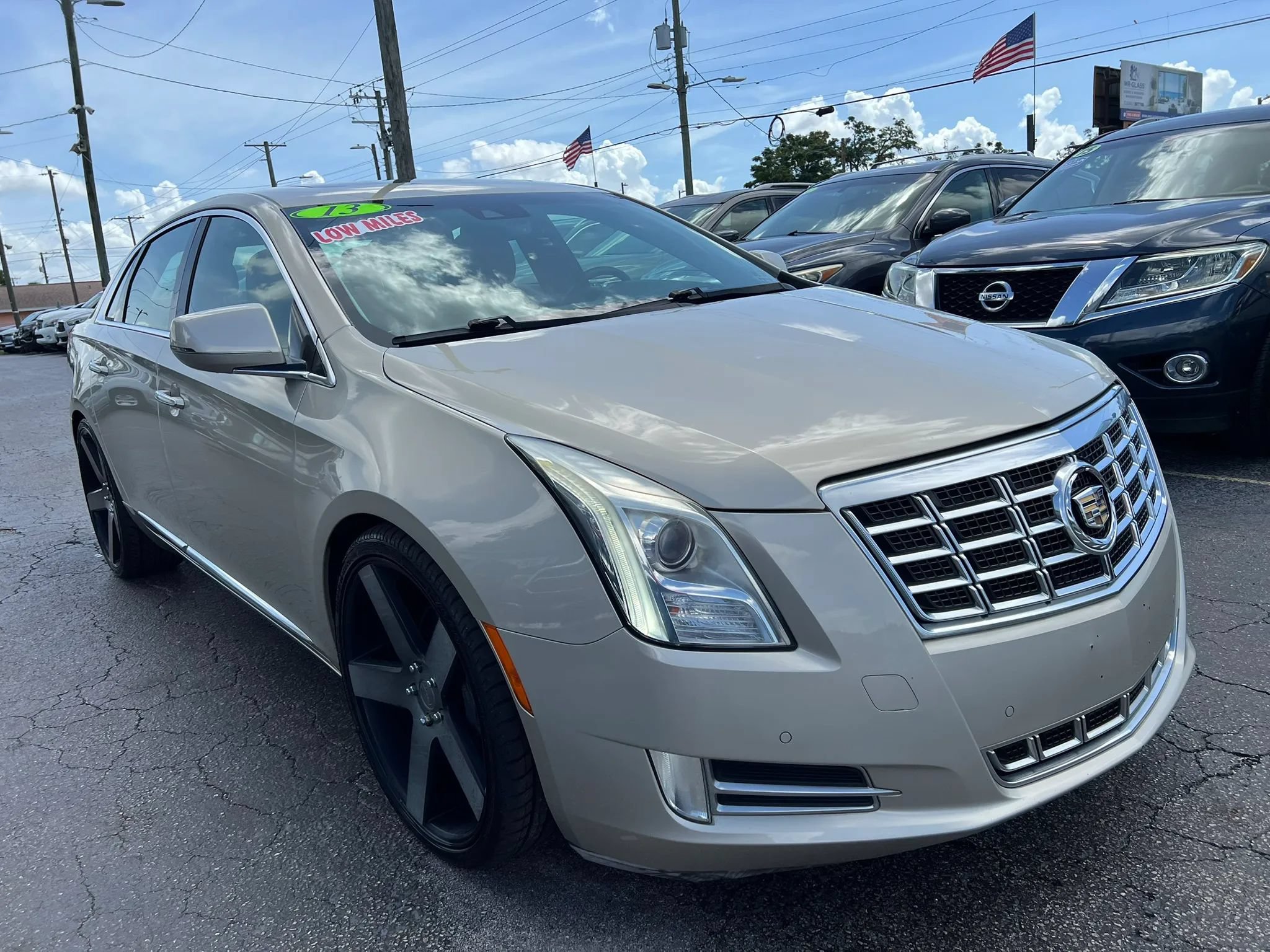 Used 2013 Cadillac XTS Premium FWD image 4