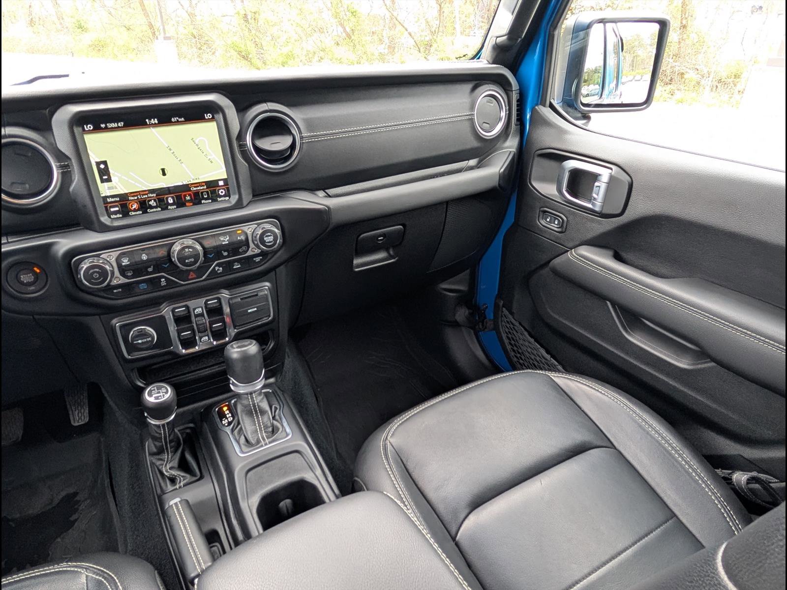 Used 2023 Jeep Wrangler Unlimited Sahara w/ Cold Weather Group image 9