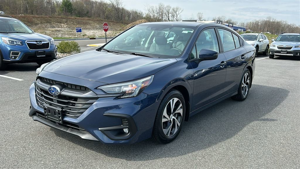 Certified 2025 Subaru Legacy Premium AWD/4WD image 3