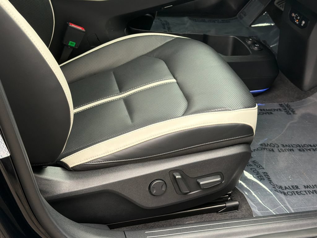 Certified 2025 Kia EV6 GT-Line AWD/4WD image 12