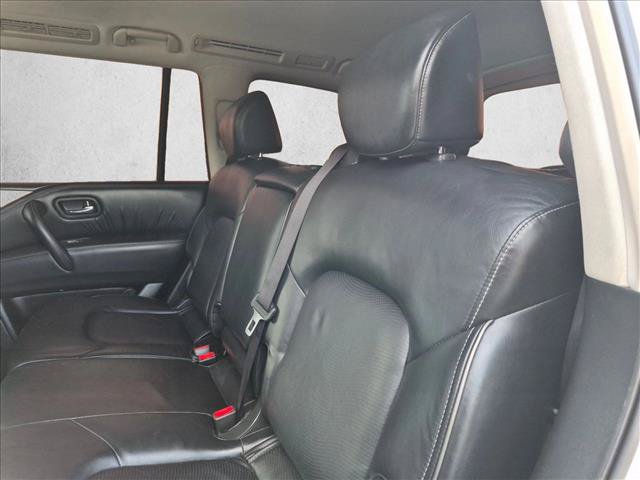 Used 2017 INFINITI QX80 4WD w/ Driver Assistance Package image 12