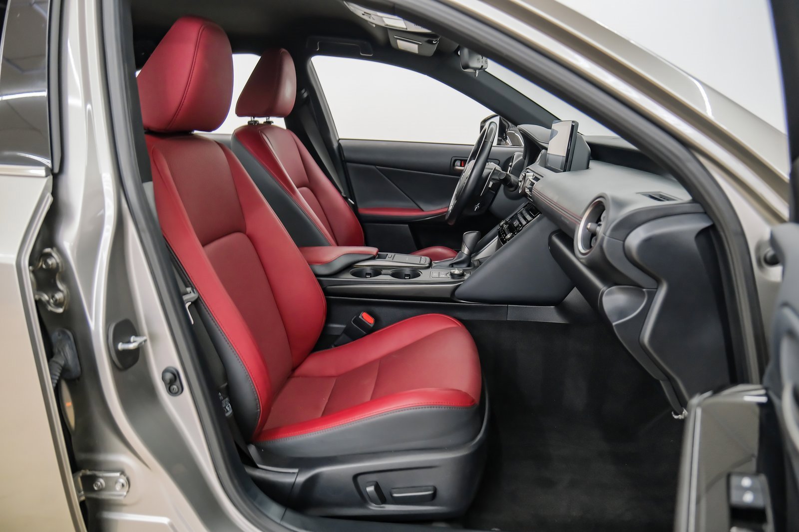 Used 2022 Lexus IS 300 image 43