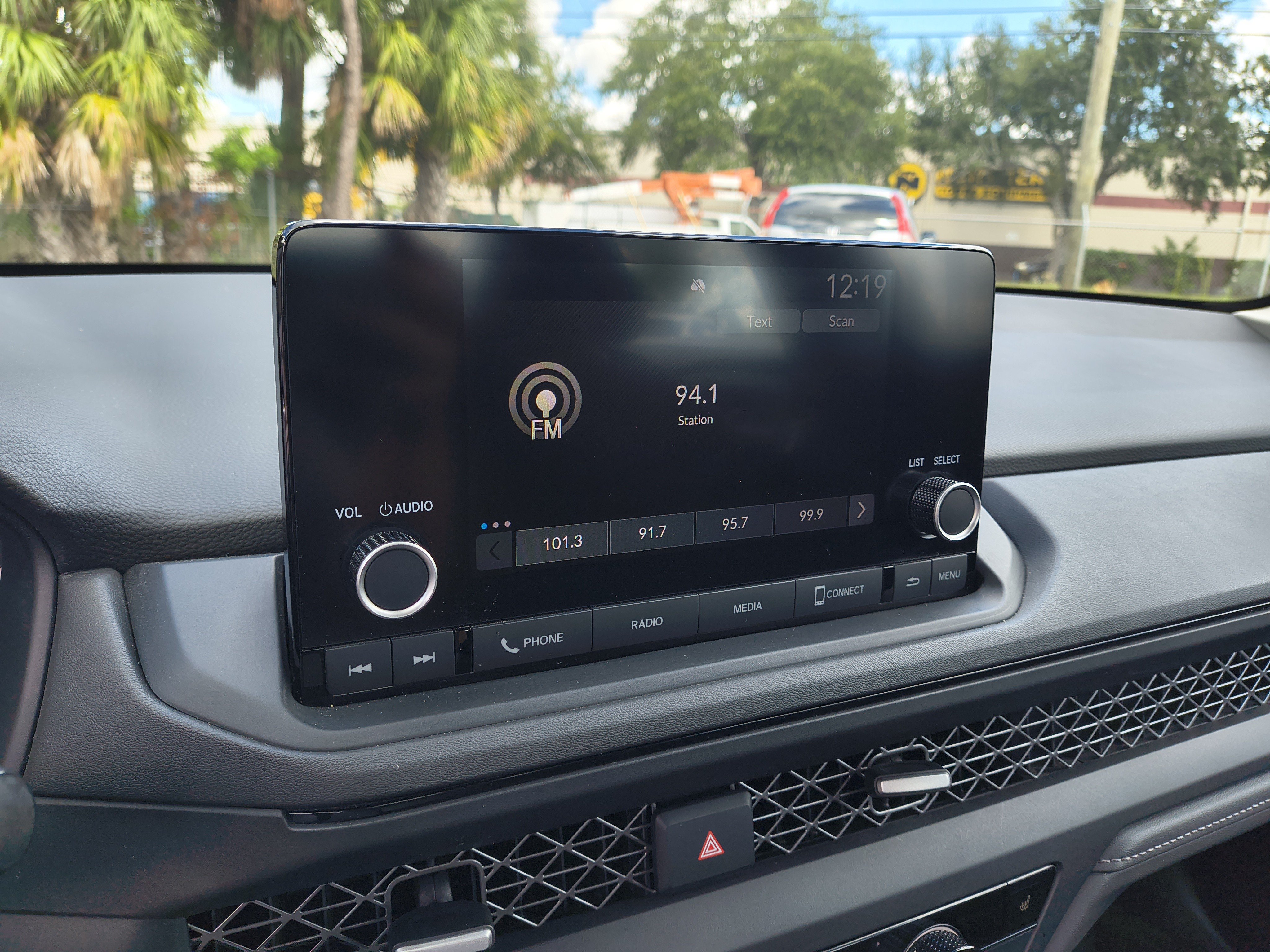 Used 2023 Honda Accord EX image 25