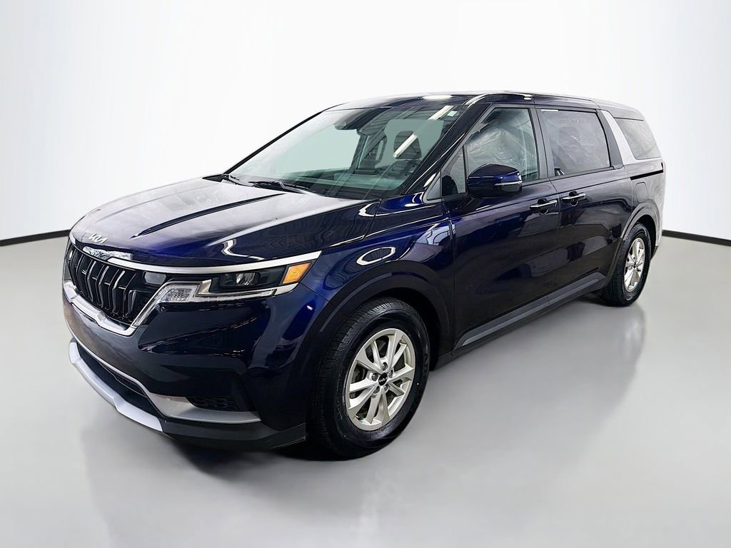 Used 2023 Kia Carnival LX FWD image 5