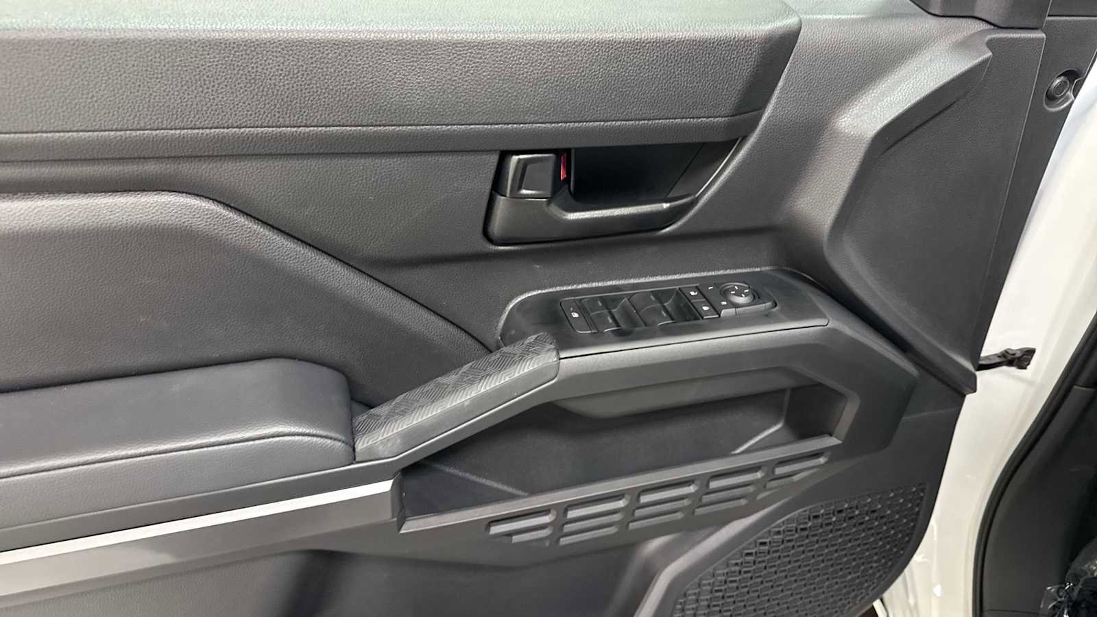 New 2025 Toyota Tacoma SR5 image 15