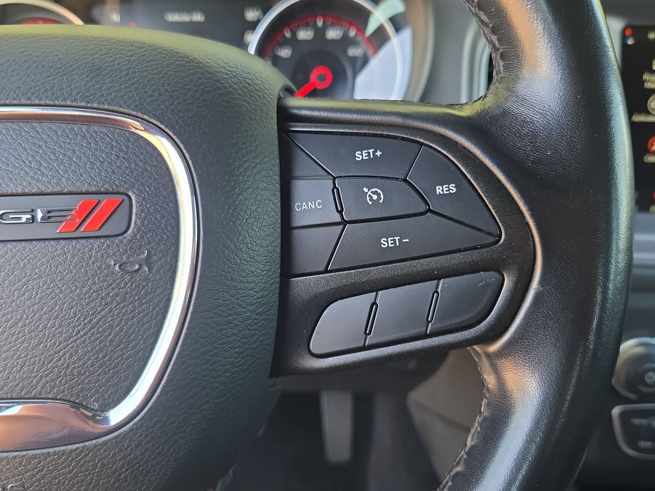 Used 2023 Dodge Charger SXT RWD image 17