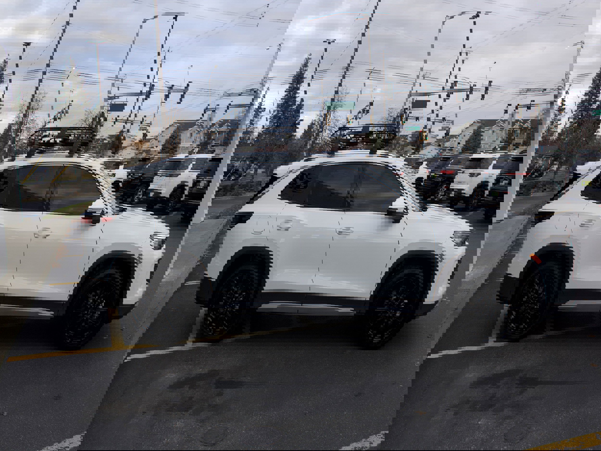 New 2025 Volkswagen Tiguan SE image 4