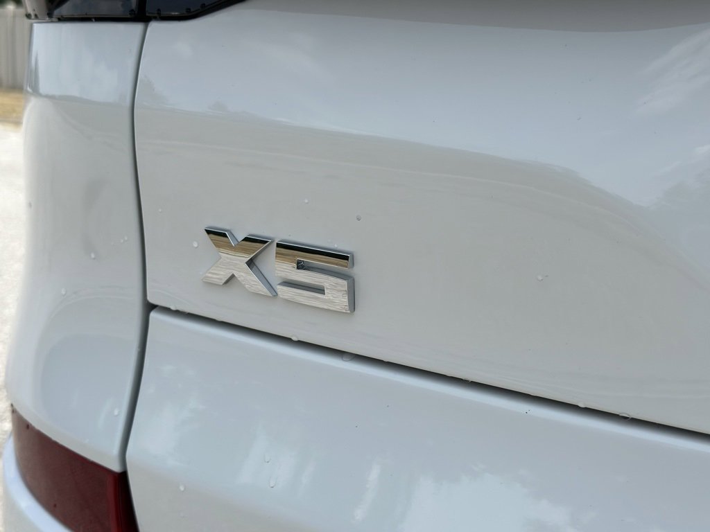 New 2026 BMW X5 M60i w/ Executive Package image 15