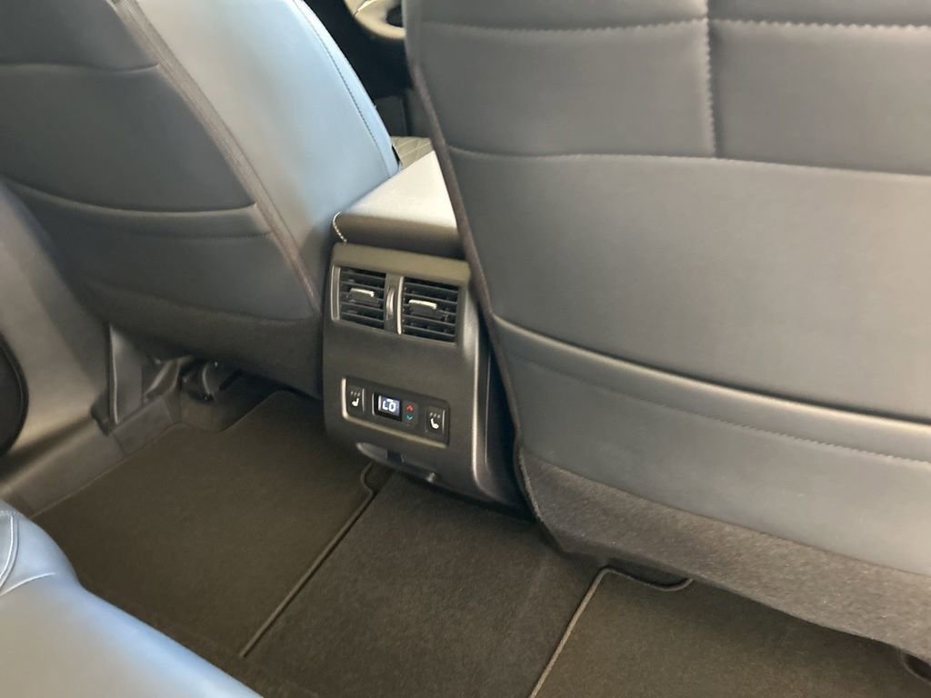 New 2025 Mitsubishi Outlander SEL image 28