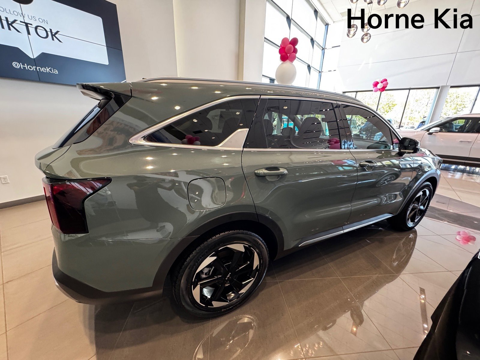 New 2025 Kia Sorento EX image 3