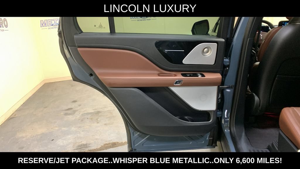 Used 2025 Lincoln Aviator Reserve w/ Equipment Group 201A AWD/4WD image 24