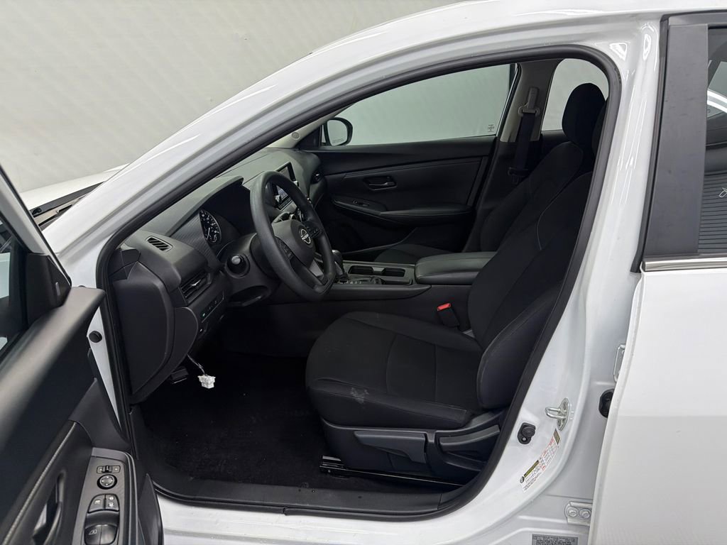 Used 2024 Nissan Sentra S image 9