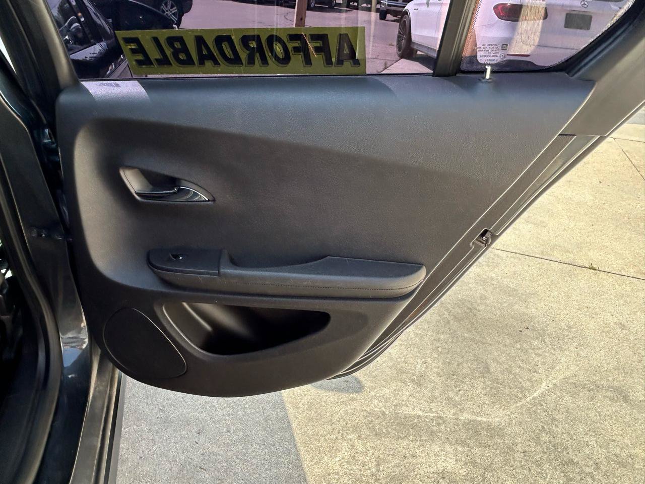 Used 2014 Chevrolet Volt FWD image 15