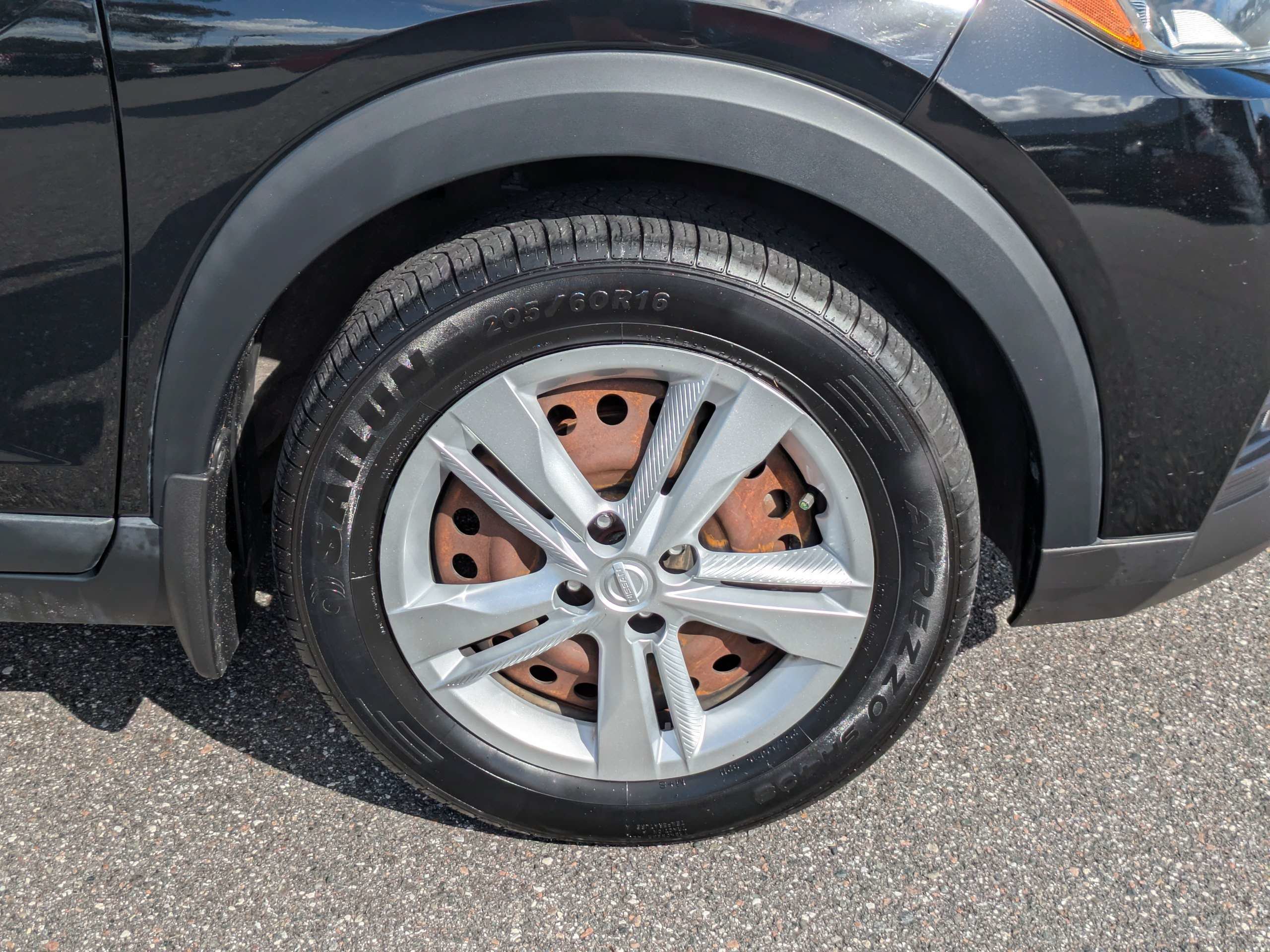 Used 2020 Nissan Kicks S FWD image 11