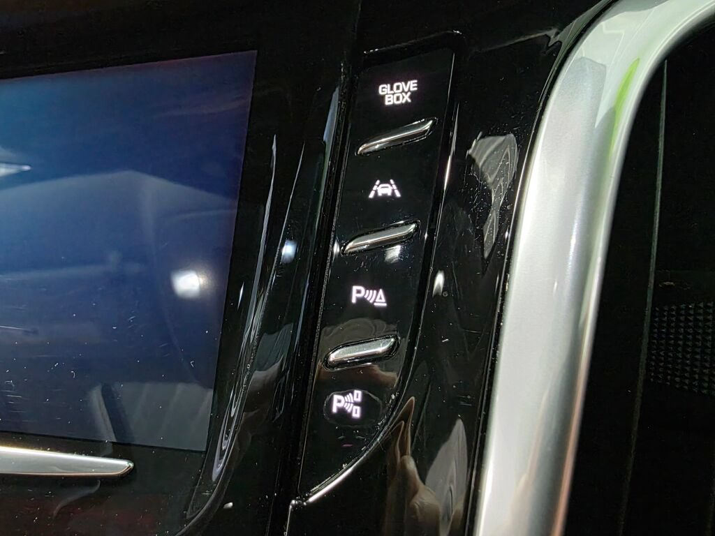 Used 2020 Cadillac Escalade ESV Luxury AWD/4WD image 24