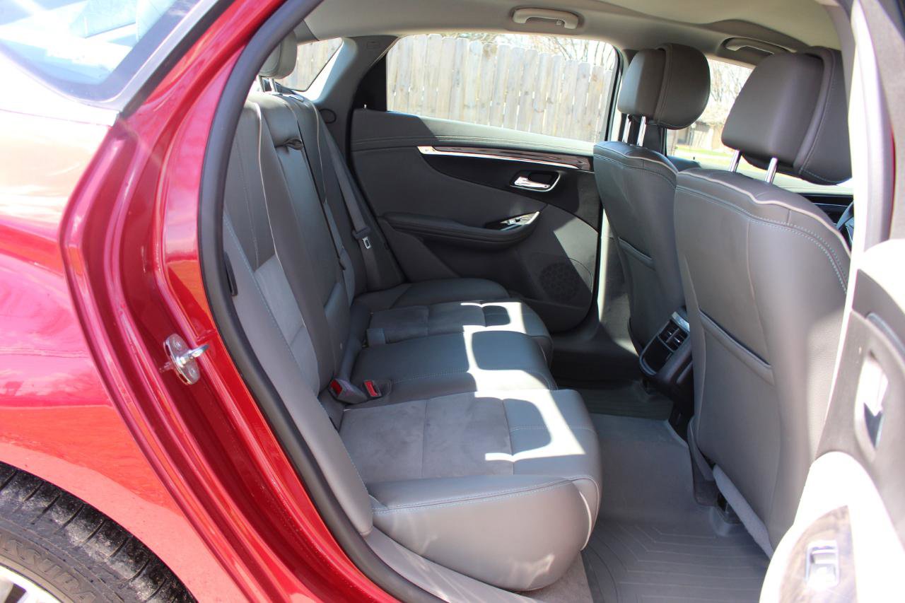 Used 2014 Chevrolet Impala LT w/ Premium Seating Package image 33