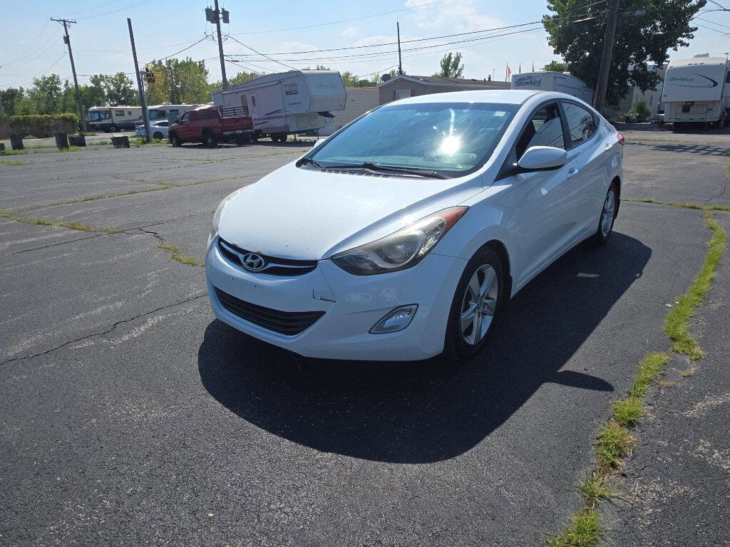 Used 2013 Hyundai Elantra GLS w/ Preferred Pkg image 3