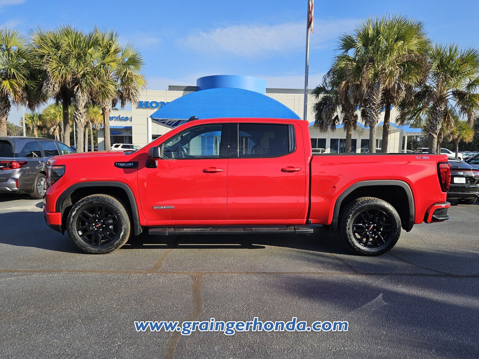 Used 2024 GMC Sierra 1500 Elevation image 2