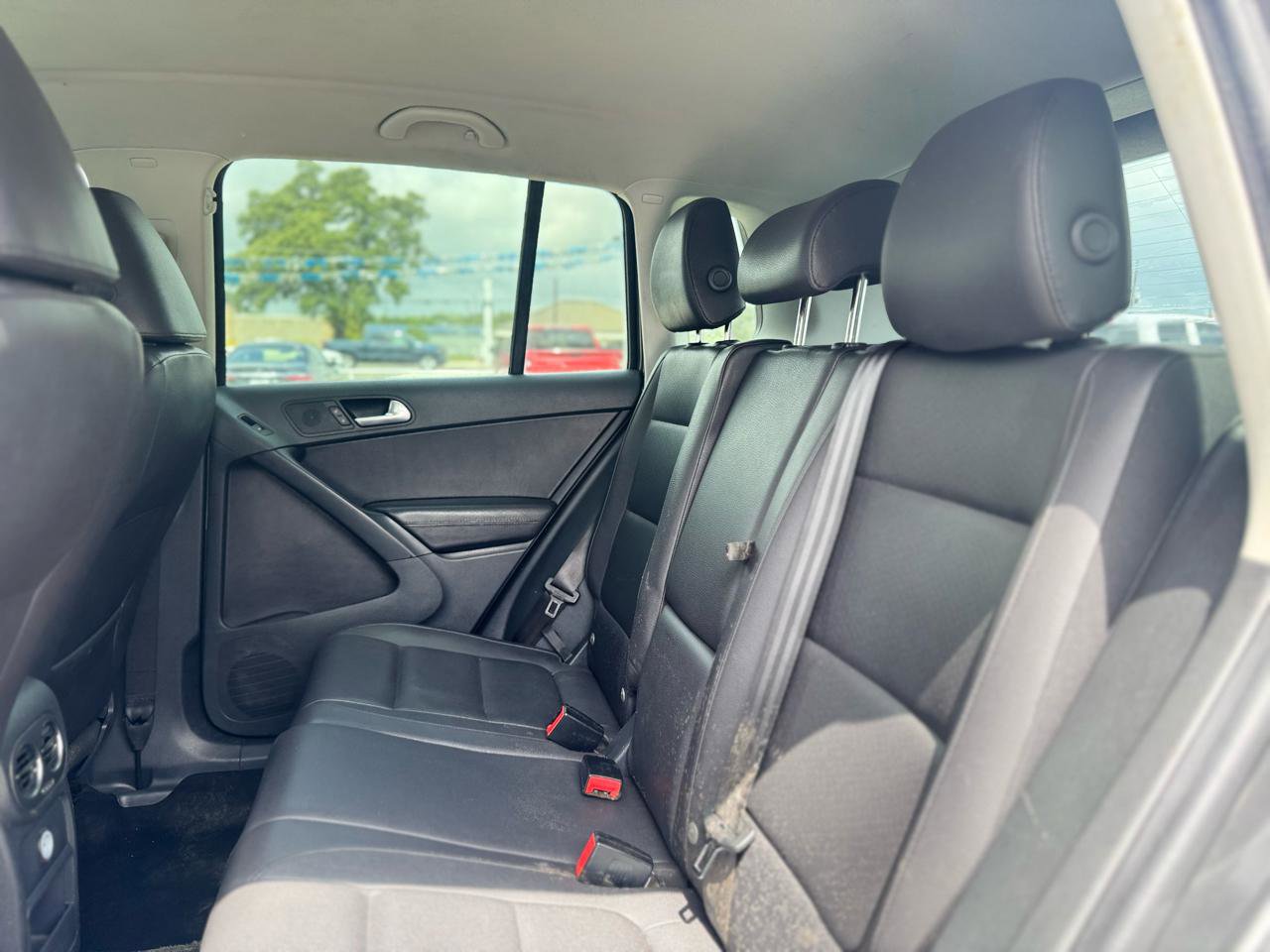 Used 2016 Volkswagen Tiguan S image 54