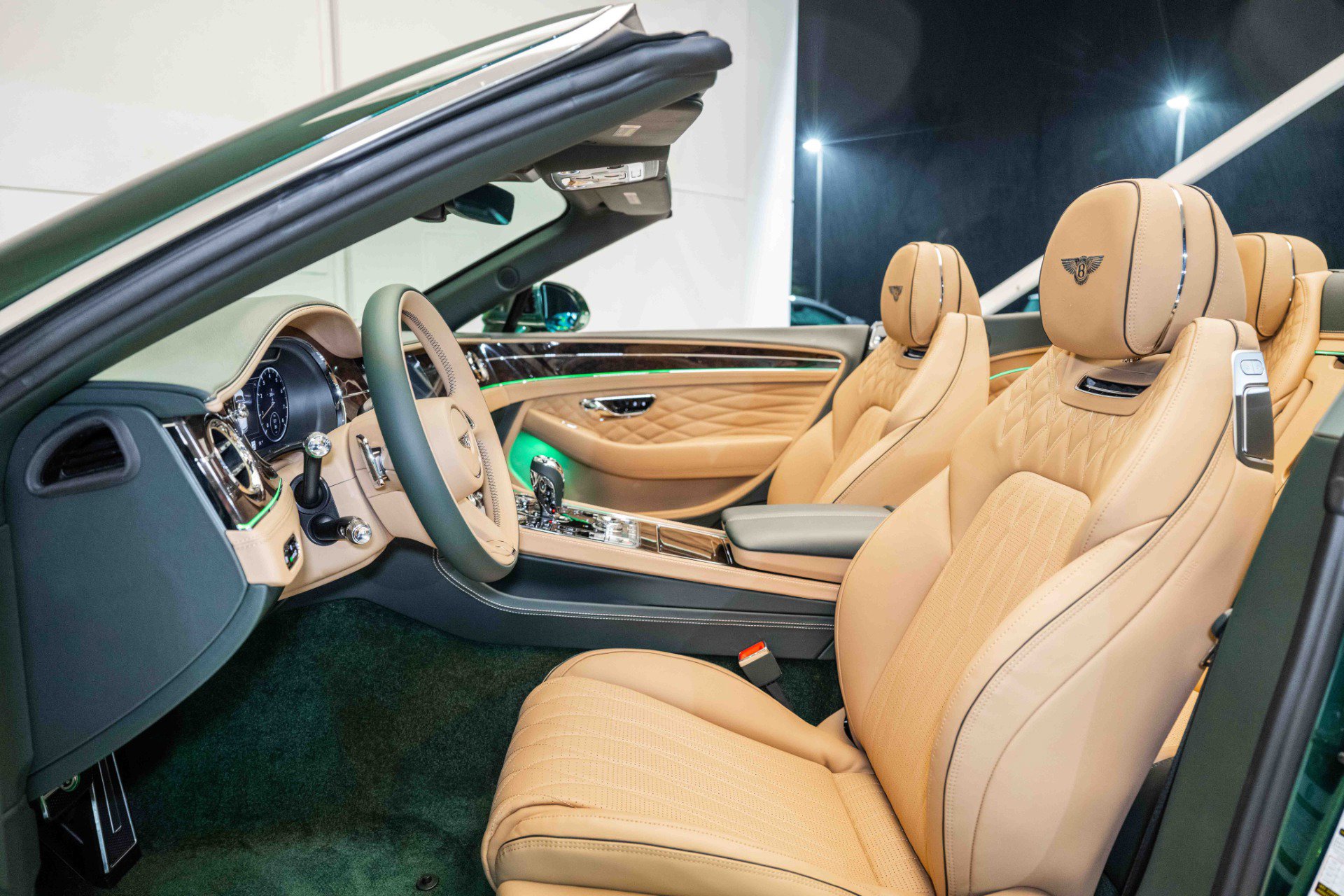 Used 2024 Bentley Continental GT V8 AWD/4WD image 2