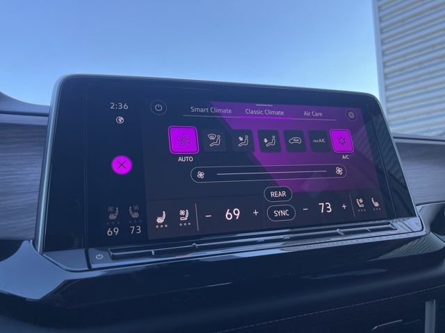 Used 2024 Volkswagen Atlas SEL Premium R-Line image 29