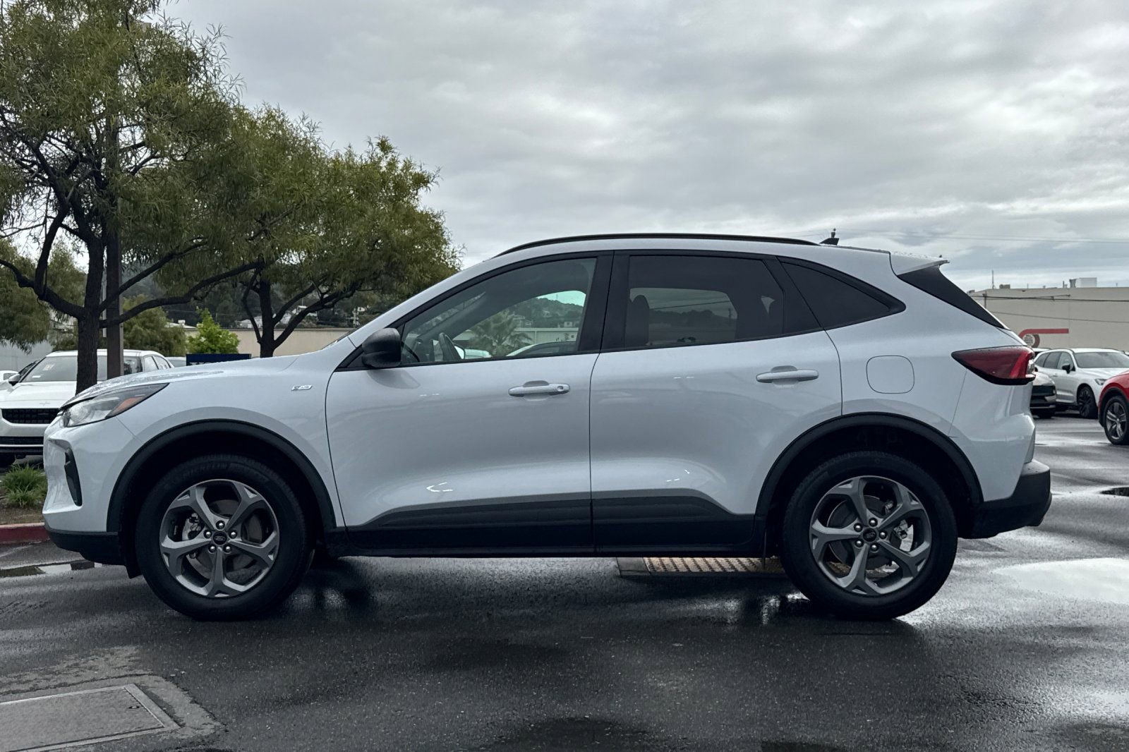 Used 2025 Ford Escape ST-Line w/ Tech Pack #1 AWD/4WD image 5