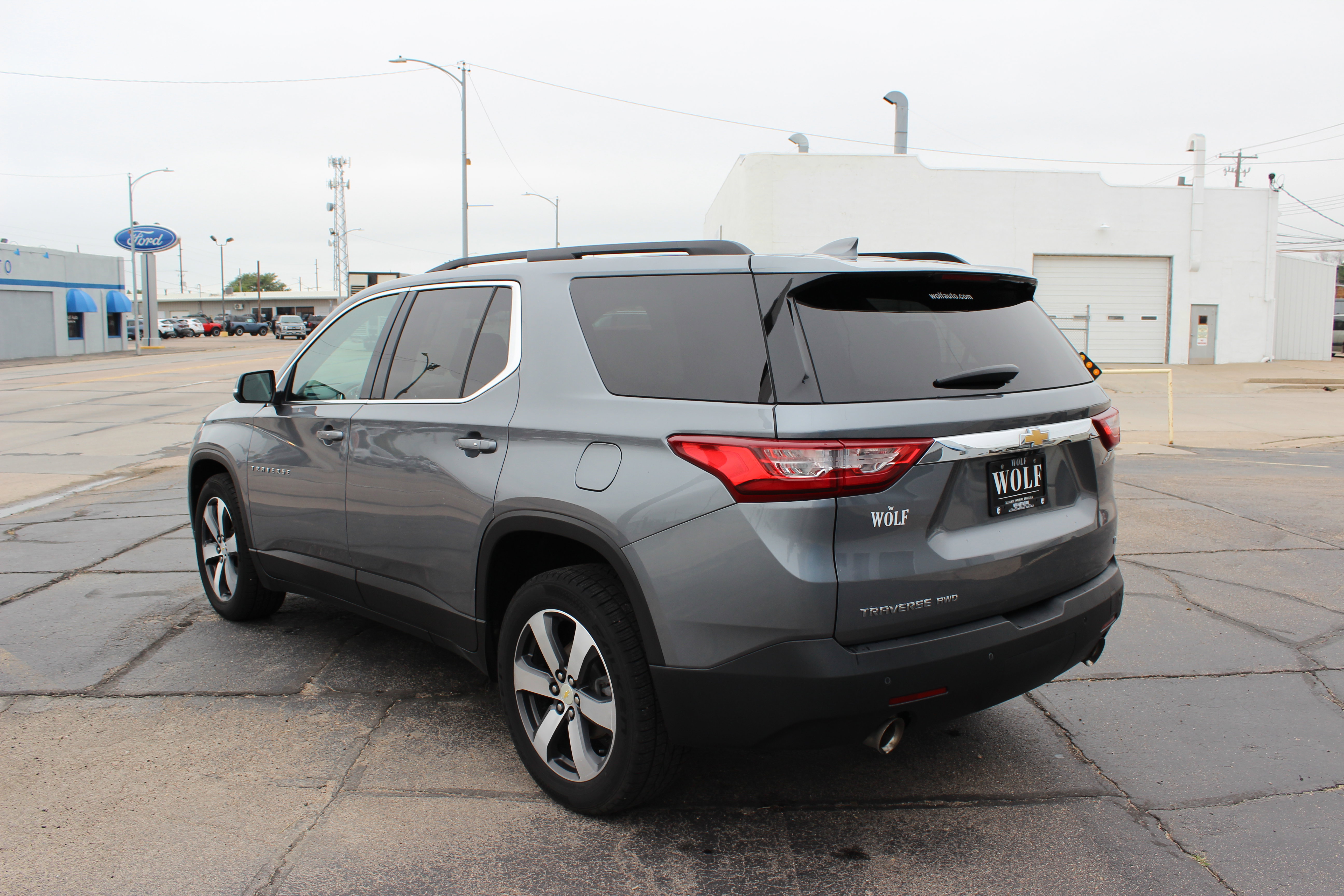 Used 2021 Chevrolet Traverse LT w/ LT Premium Package image 3