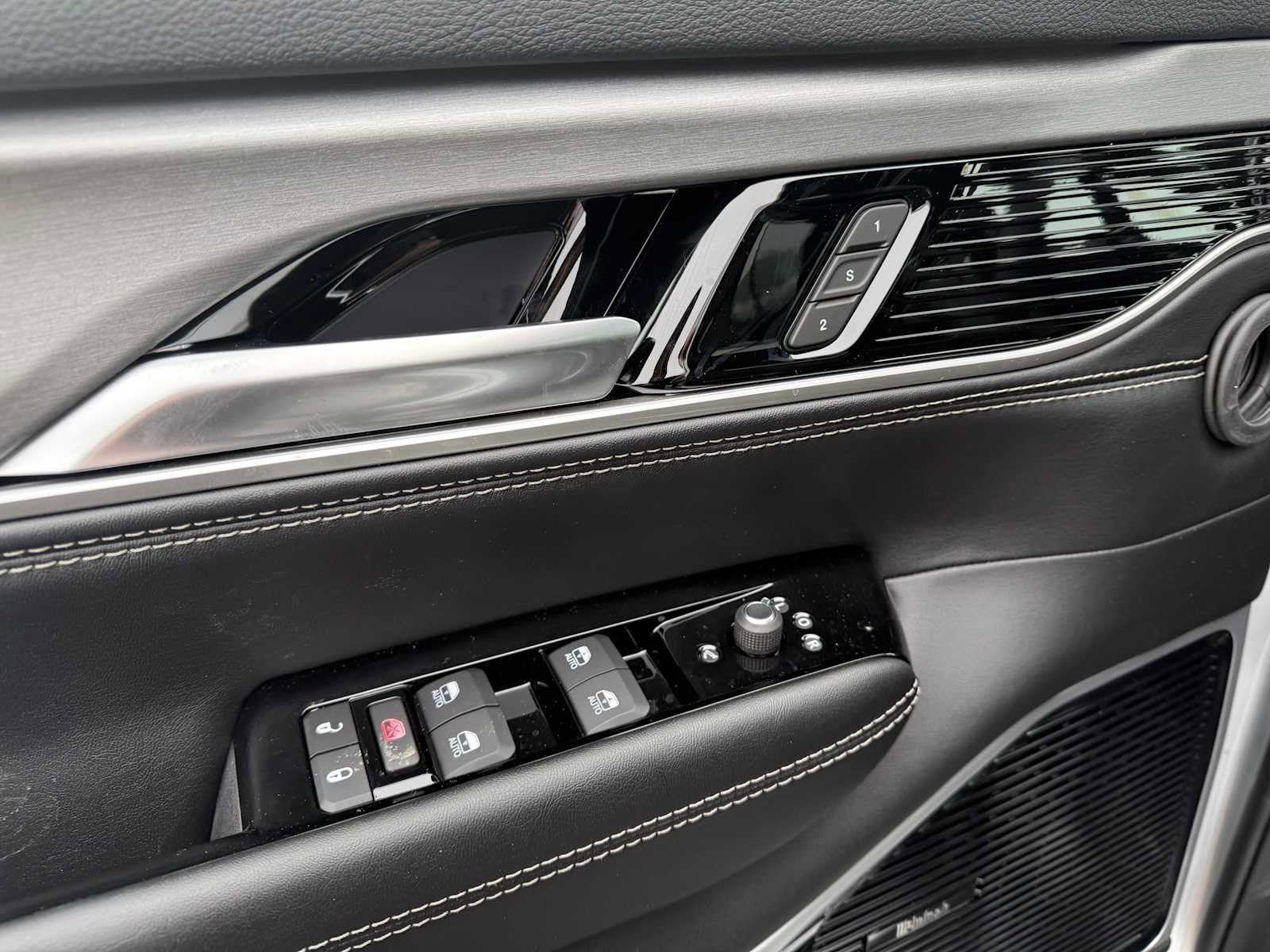 New 2026 Jeep Grand Wagoneer Limited w/ Premium Group II AWD/4WD image 7