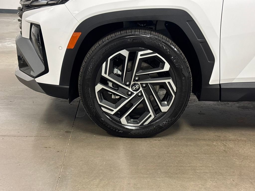 Used 2026 Hyundai Tucson Limited image 11