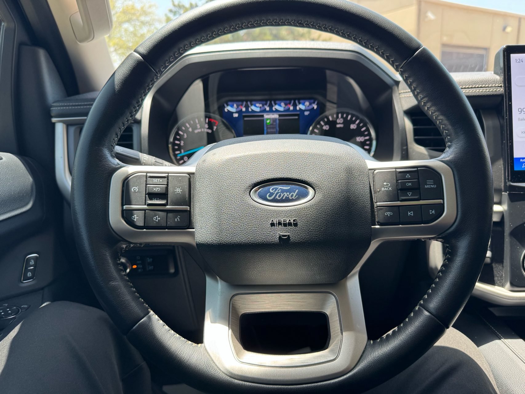 Used 2022 Ford Expedition XL AWD/4WD image 10