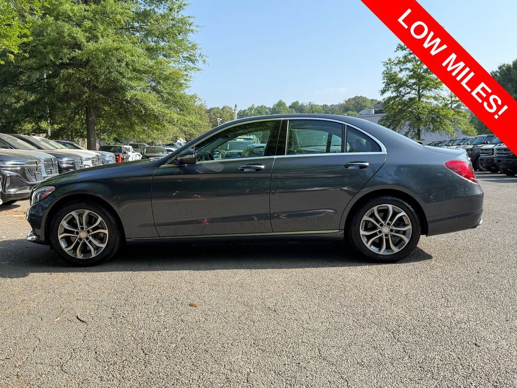 Used 2015 Mercedes-Benz C 300 4MATIC Sedan image 4