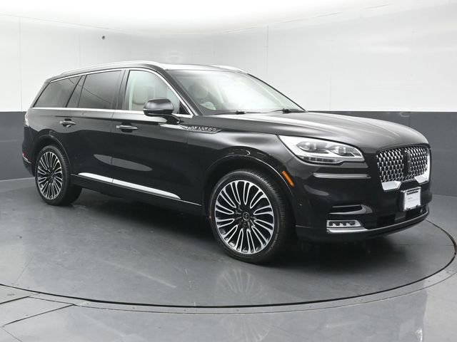 Certified 2023 Lincoln Aviator Black Label image 1
