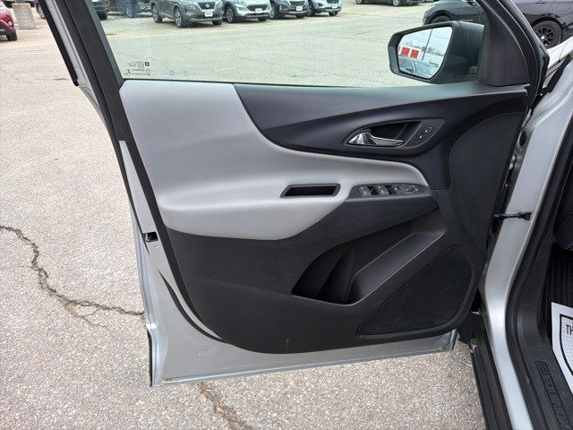 Used 2018 Chevrolet Equinox LS image 10