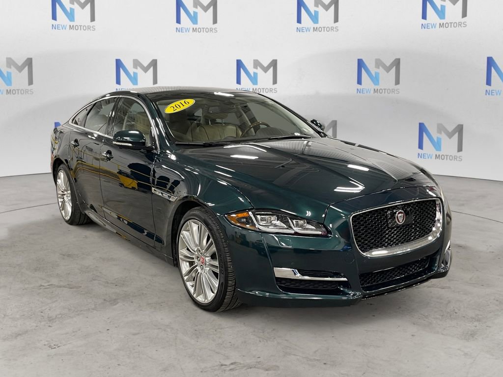 Used 2016 Jaguar XJ R-Sport AWD/4WD image 7