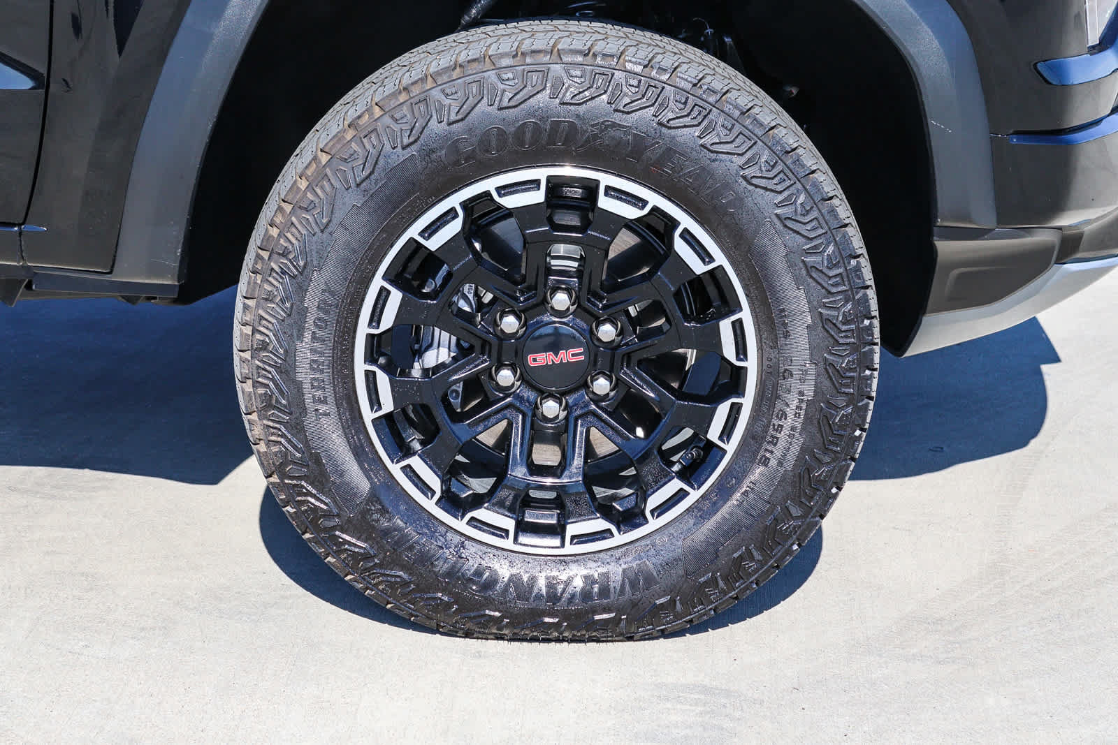 Used 2026 GMC Canyon AT4 AWD/4WD image 9