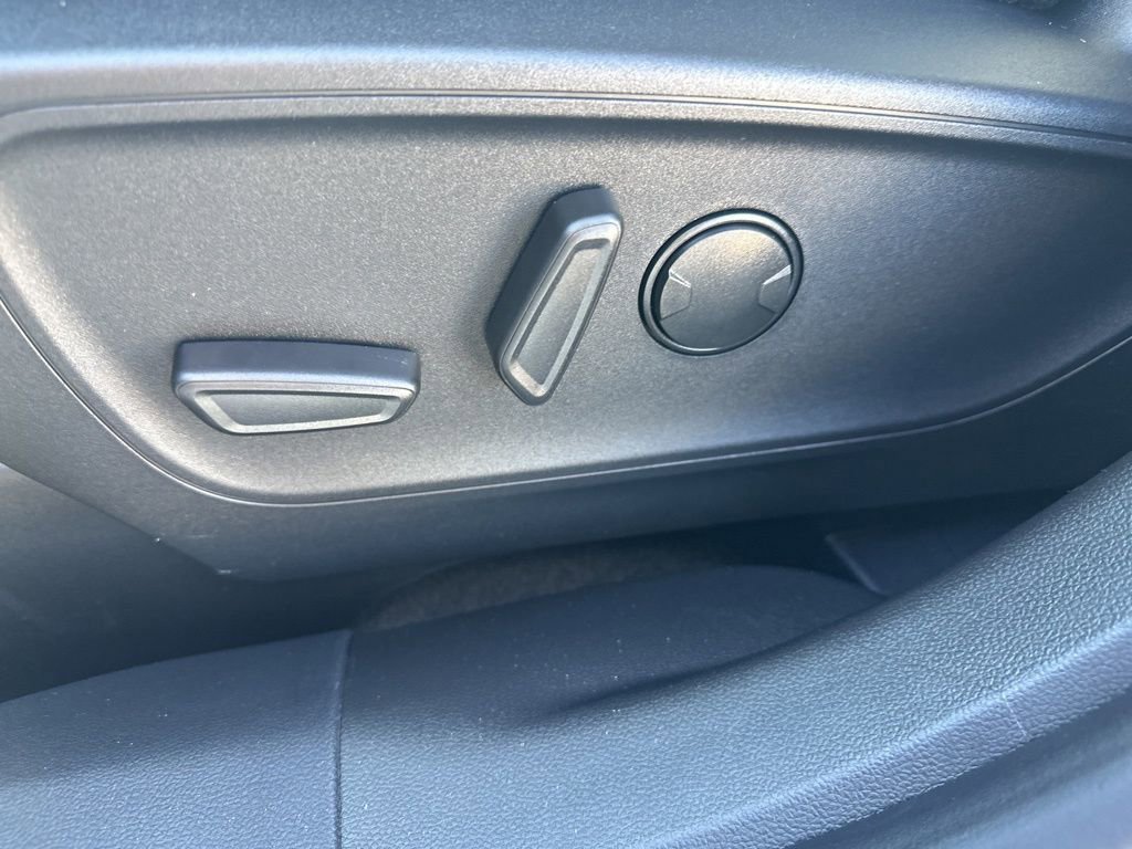 New 2026 Ford Escape SE FWD image 16