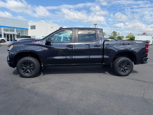 Used 2023 Chevrolet Silverado 1500 LT Trail Boss w/ Protection Package AWD/4WD image 4