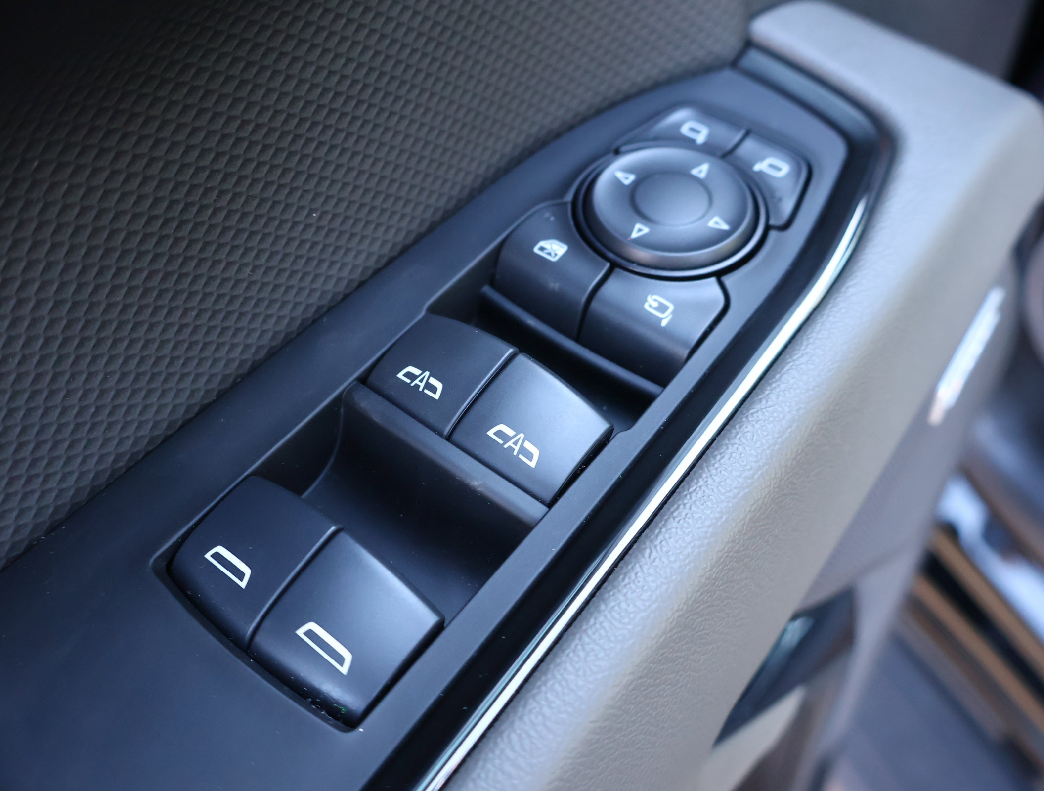 Certified 2024 Chevrolet Silverado 1500 ZR2 w/ Technology Package image 8