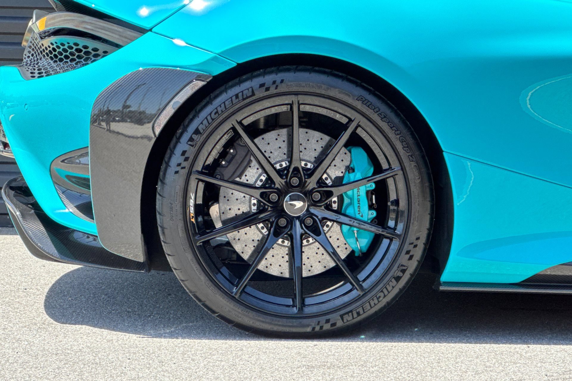 Used 2022 McLaren 765LT RWD image 40