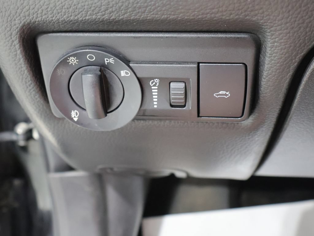Used 2009 Ford Fusion SEL FWD image 4