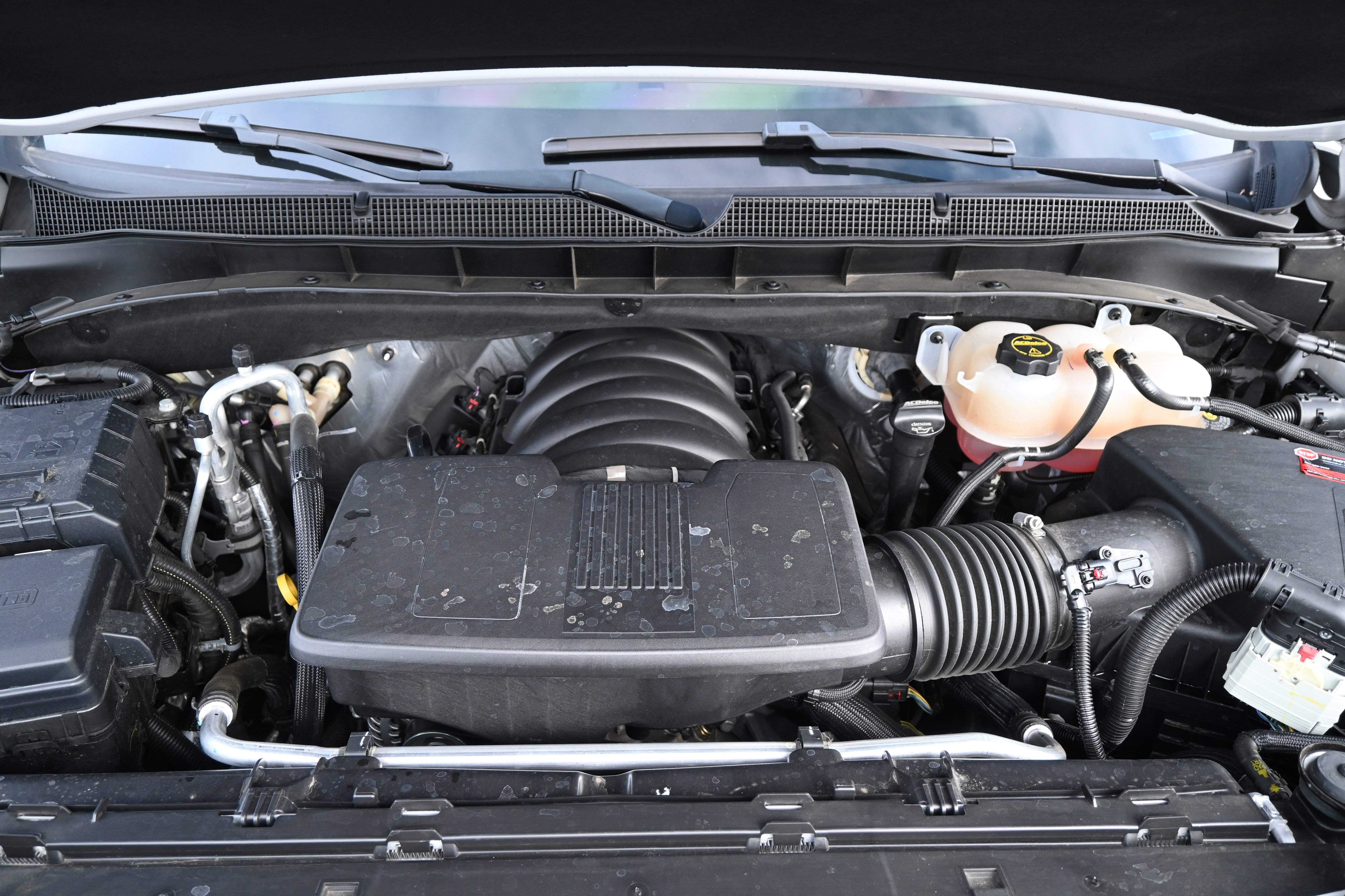 Used 2024 Chevrolet Suburban High Country image 35