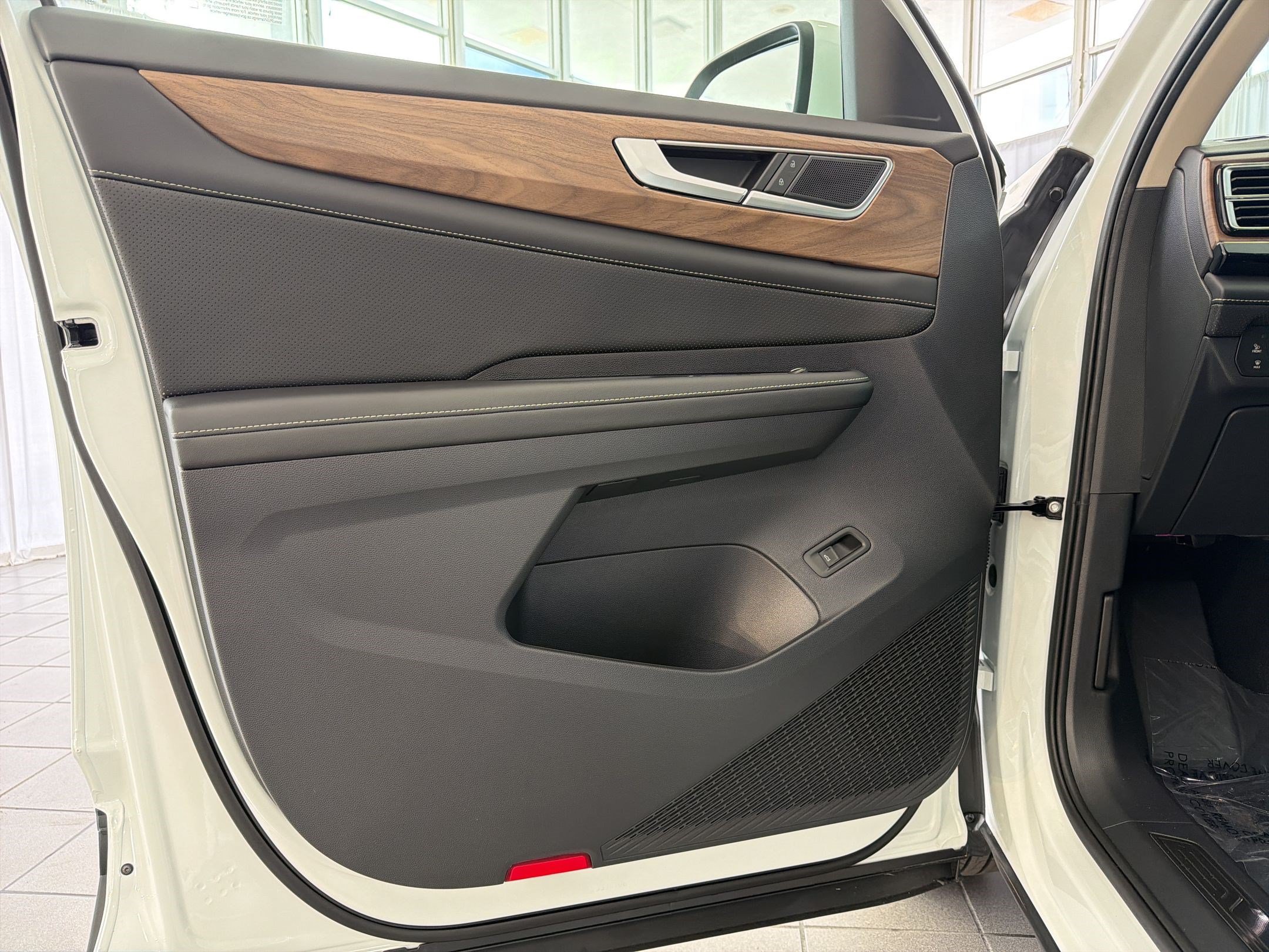 New 2026 Volkswagen Atlas SE FWD image 22
