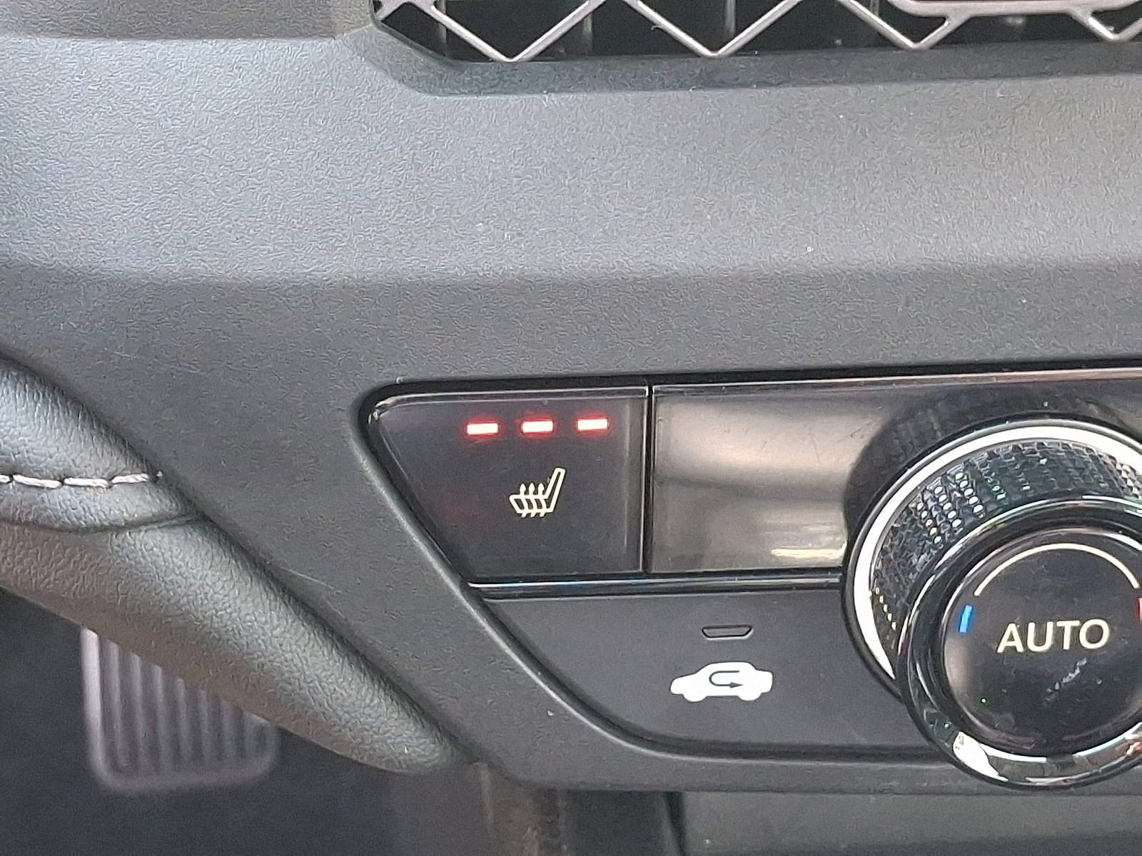 Certified 2023 Honda Accord EX image 24