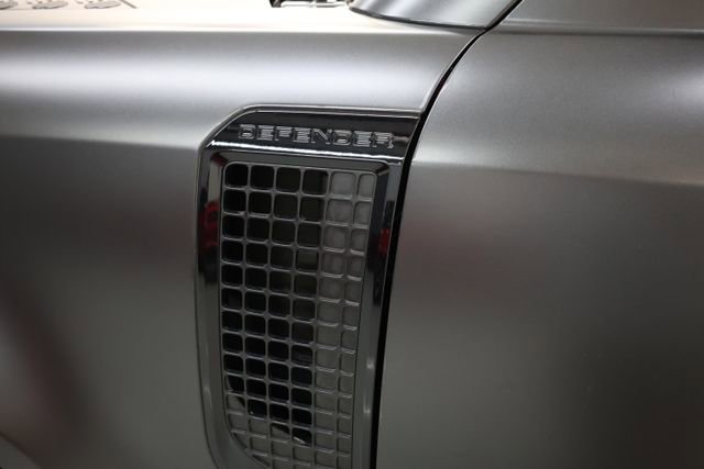 Used 2023 Land Rover Defender 90 V8 image 75