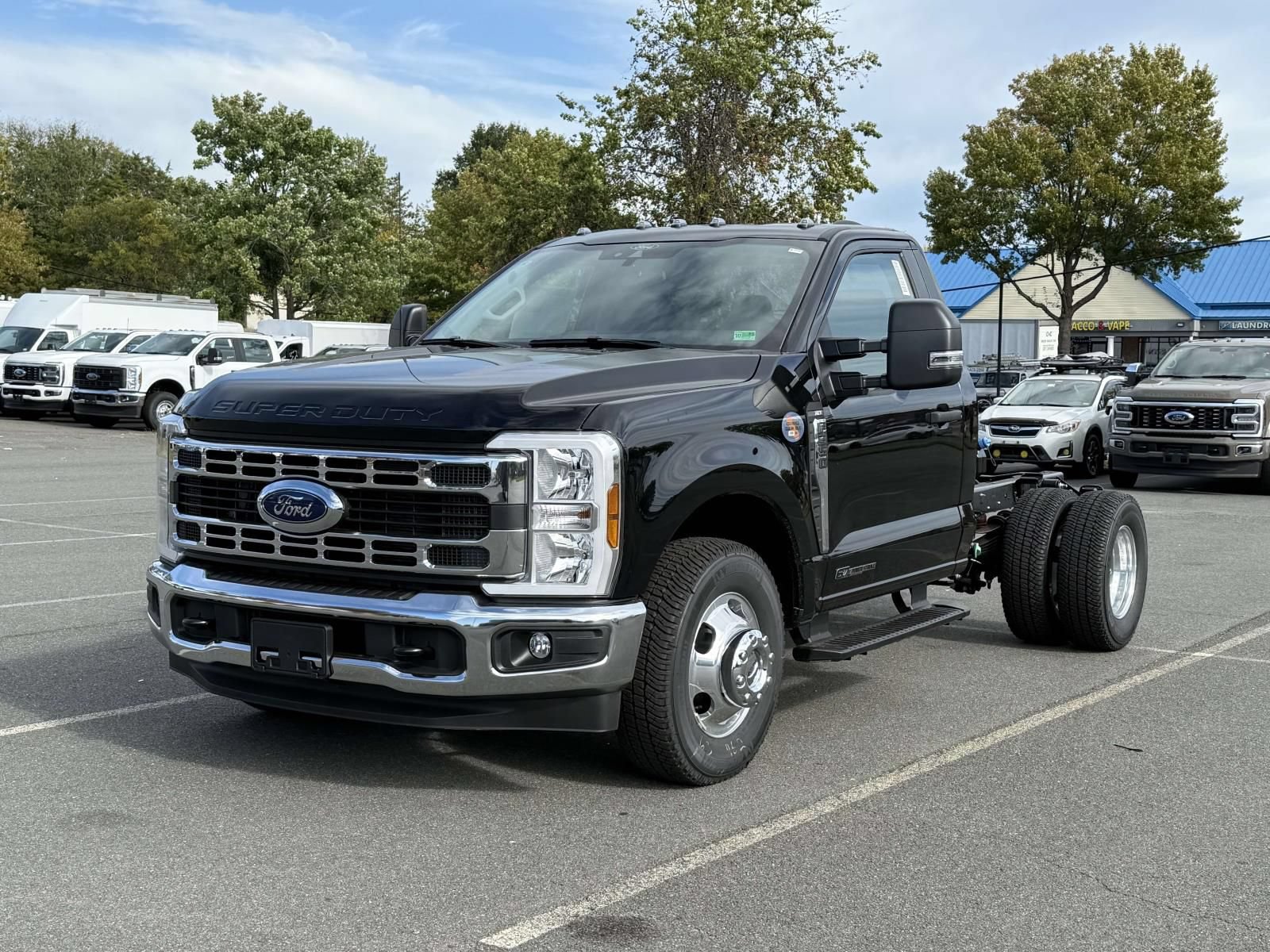 New 2026 Ford F350 XLT RWD image 5